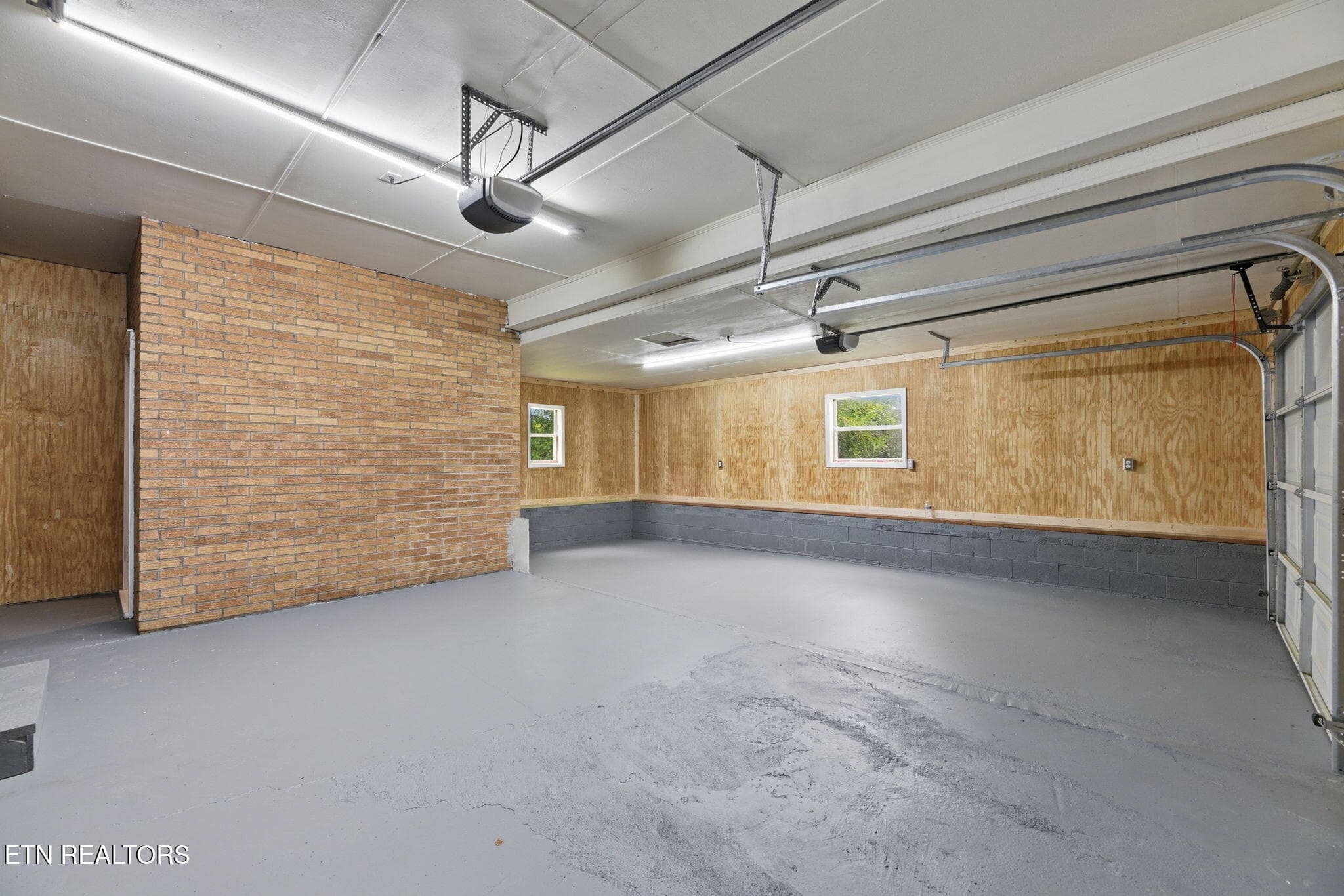29-web-or-mls-EGlnwd2406 (7) - 2406 E Glenwood Ave, Knoxville, TN 37917, Knoxville