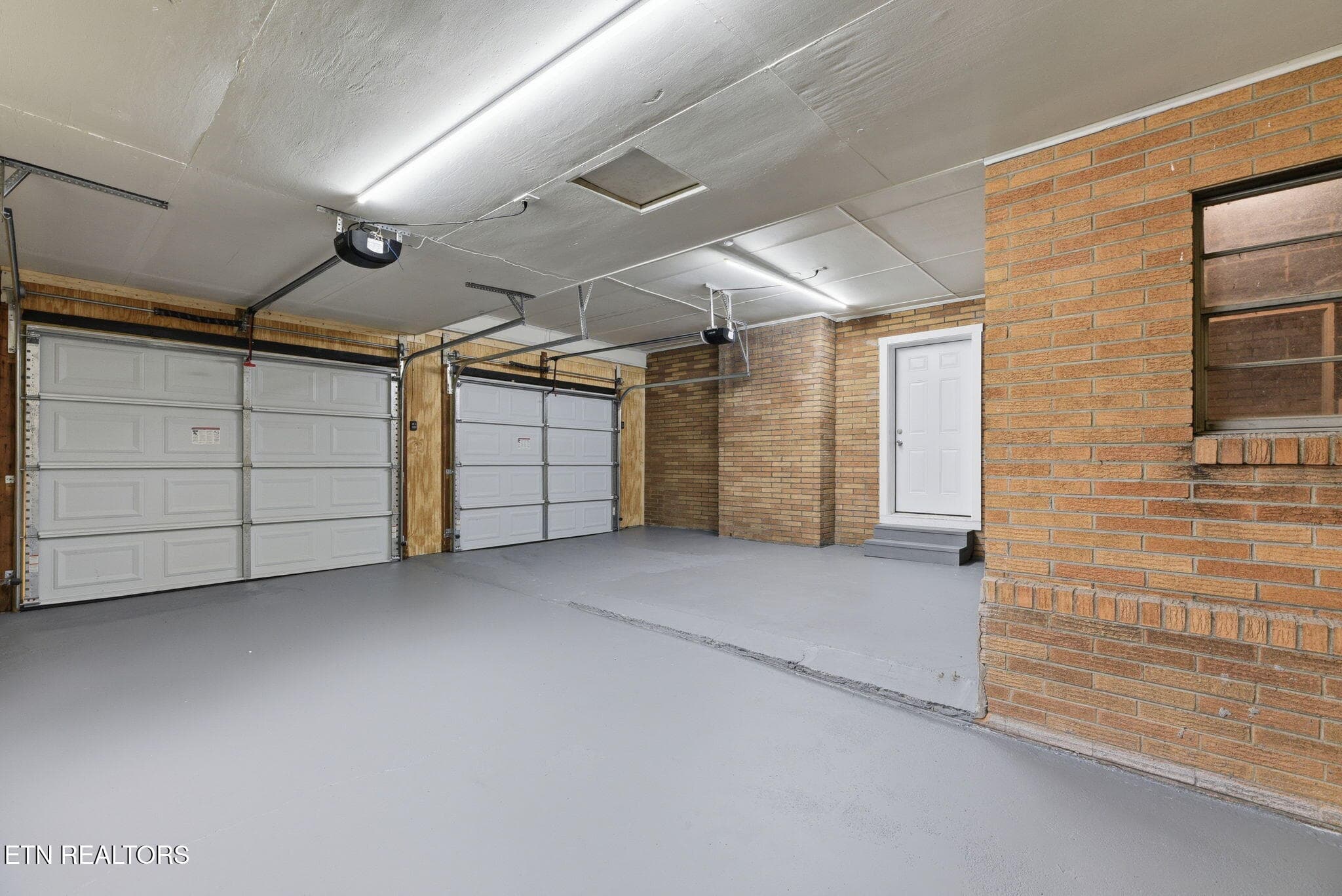 30-web-or-mls-EGlnwd2406 (8) - 2406 E Glenwood Ave, Knoxville, TN 37917, Knoxville