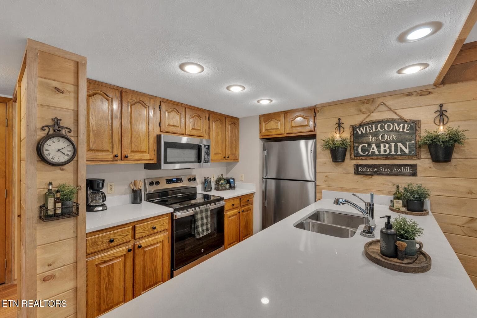 Staged Kitchen-2733 Timber Way Woodridge - 2733 Timber Way, Pigeon Forge, TN 37863