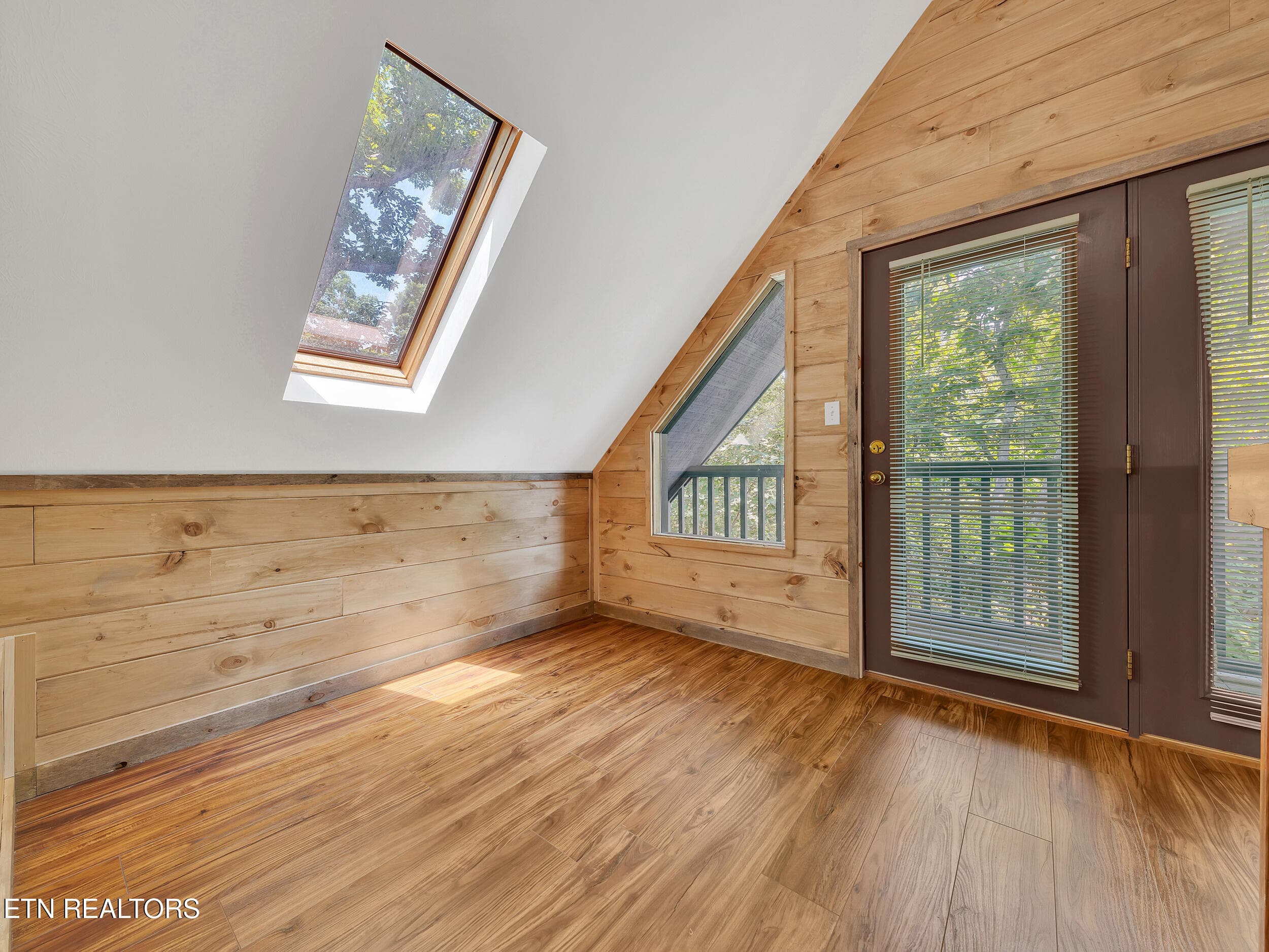 28_27 - 2733 Timber Way, Pigeon Forge, TN 37863
