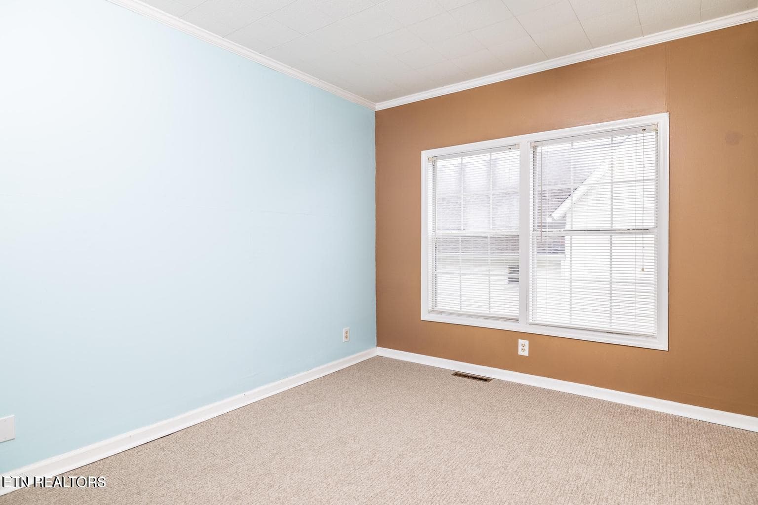 bed2 - 409 W 5th Ave, Lenoir City, TN 37771, Lenoir City