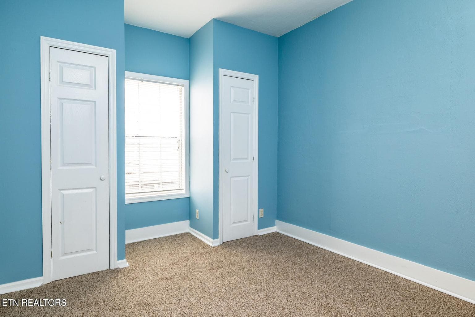 blue2 - 409 W 5th Ave, Lenoir City, TN 37771, Lenoir City