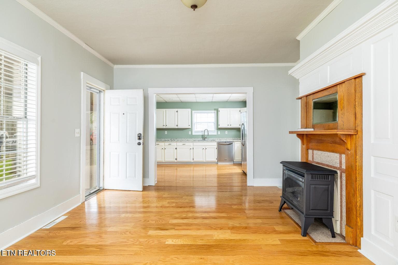 front4 - 409 W 5th Ave, Lenoir City, TN 37771, Lenoir City