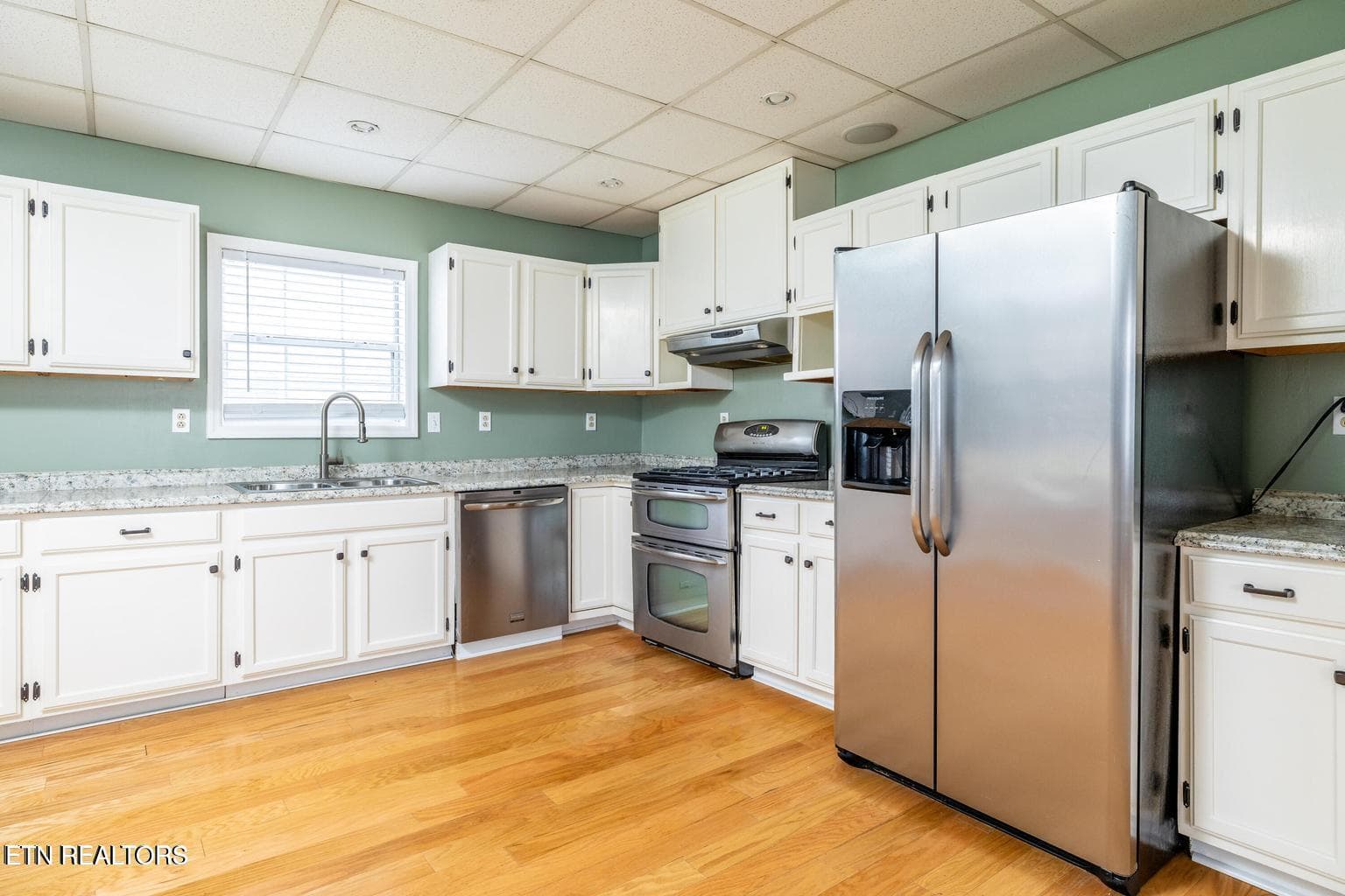 kitchen - 409 W 5th Ave, Lenoir City, TN 37771, Lenoir City