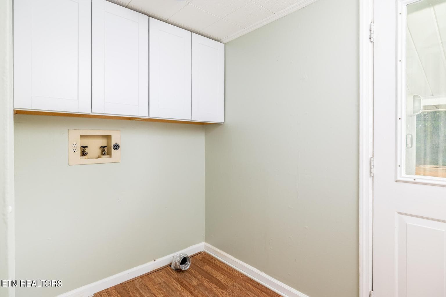 laundry room - 409 W 5th Ave, Lenoir City, TN 37771, Lenoir City