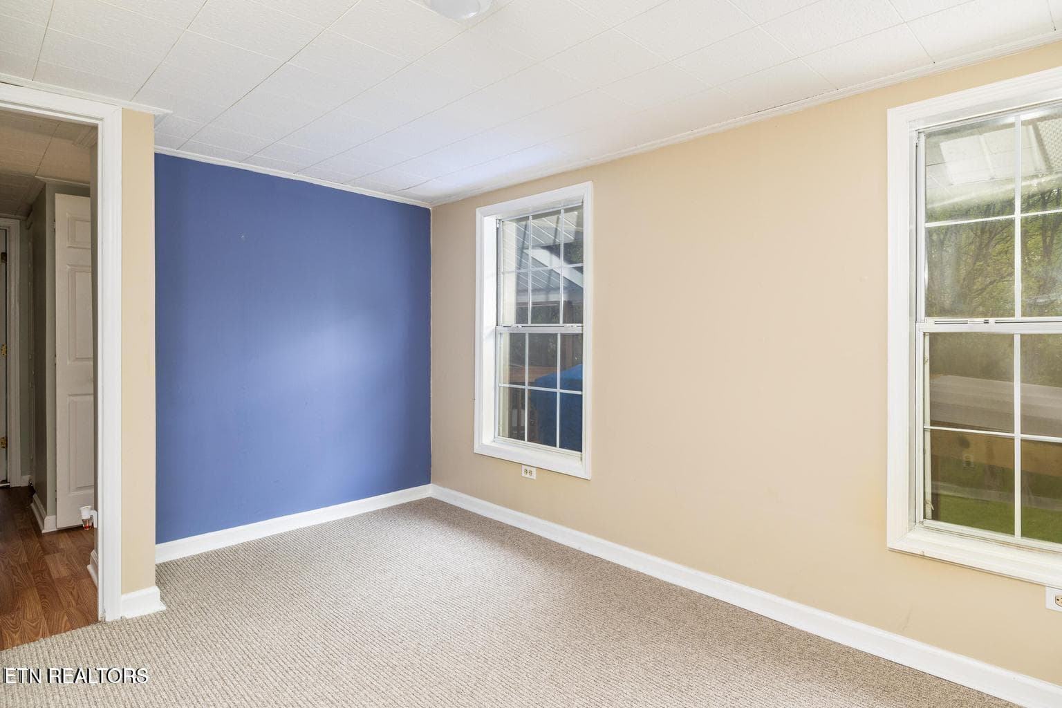 purple 1 - 409 W 5th Ave, Lenoir City, TN 37771, Lenoir City