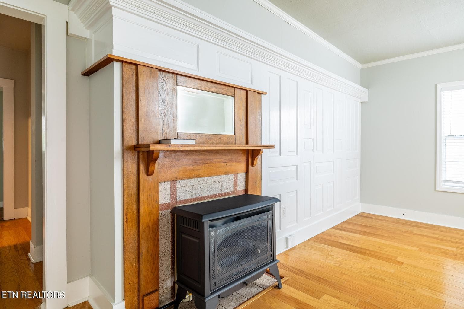 room1 - 409 W 5th Ave, Lenoir City, TN 37771, Lenoir City