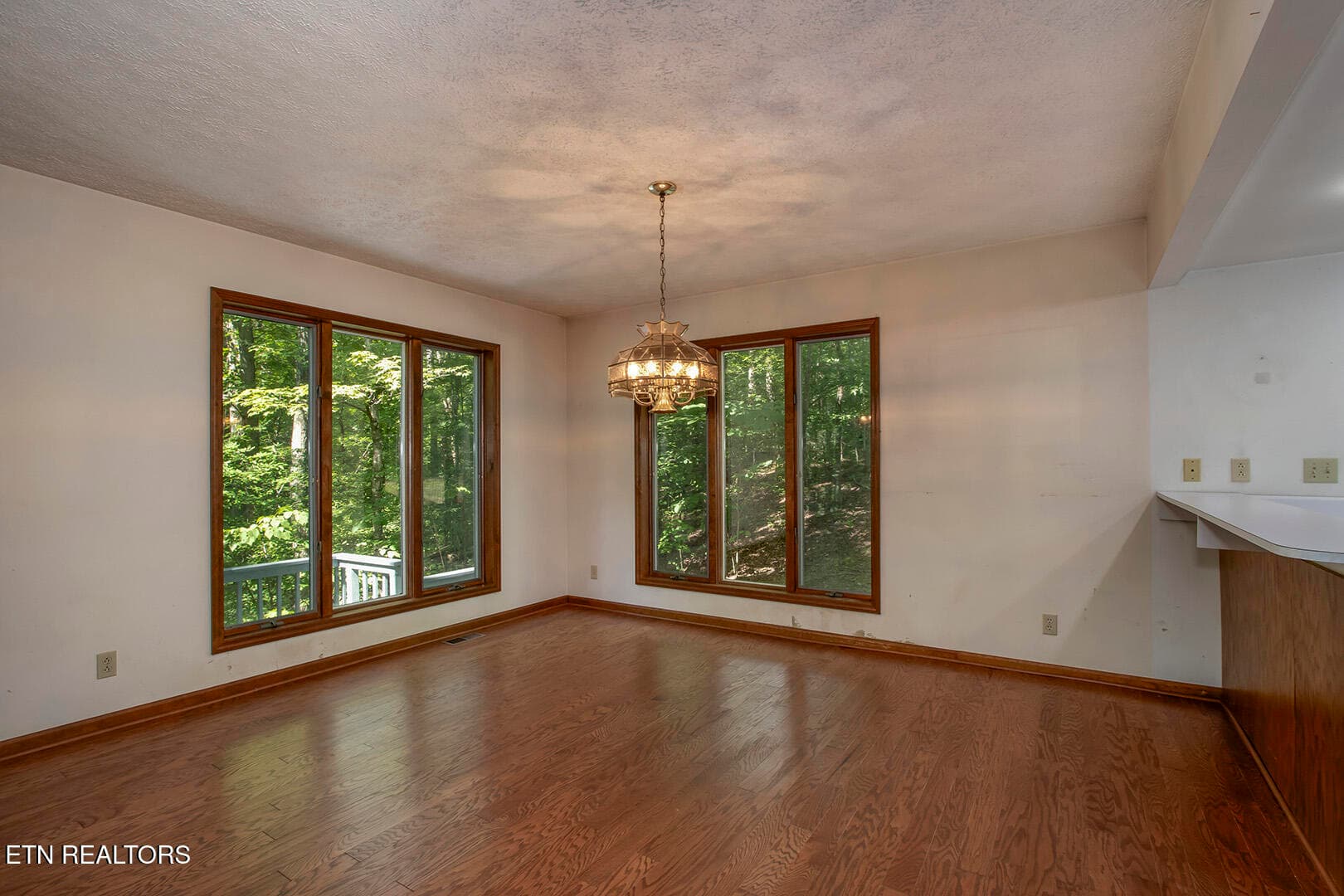 12_BluebirdCoveLane_1560_Dining01 - 1560 Bluebird Cove Lane, Sevierville, TN 37862