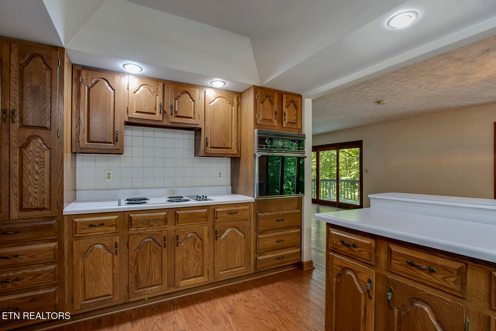 17_BluebirdCoveLane_1560_Kitchen03 - 1560 Bluebird Cove Lane, Sevierville, TN 37862