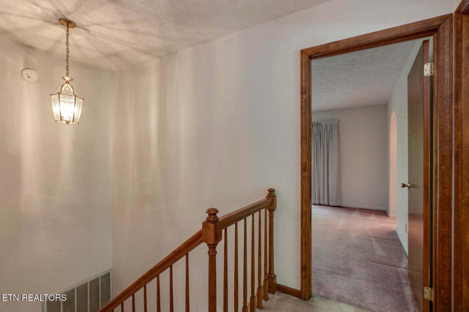 28_BluebirdCoveLane_1560_UpperHall01 - 1560 Bluebird Cove Lane, Sevierville, TN 37862