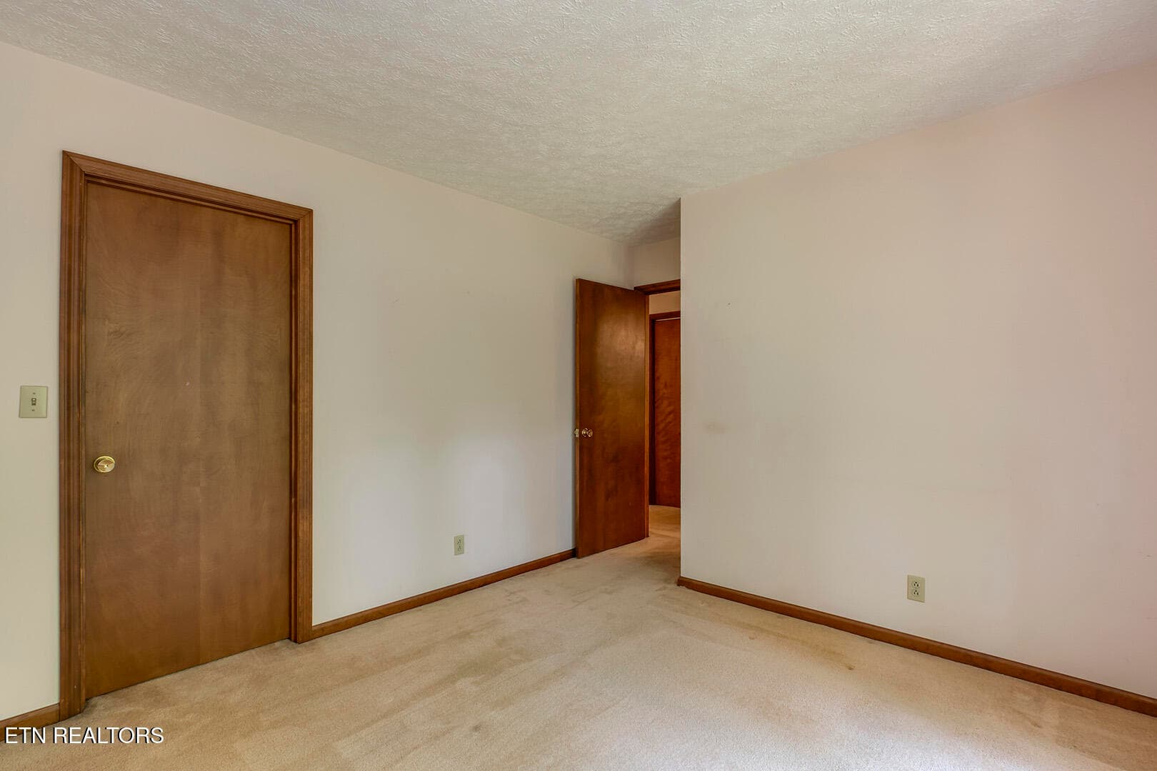 41_BluebirdCoveLane_1560_Bedroom4_02 - 1560 Bluebird Cove Lane, Sevierville, TN 37862