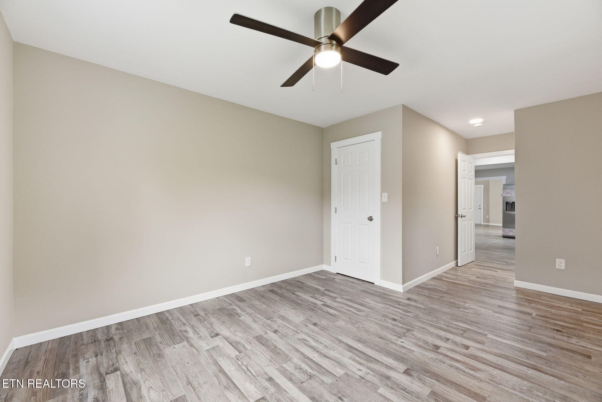 15-web-or-mls-EGlnwd2406 (12) - 2406 E Glenwood Ave, Knoxville, TN 37917, Knoxville