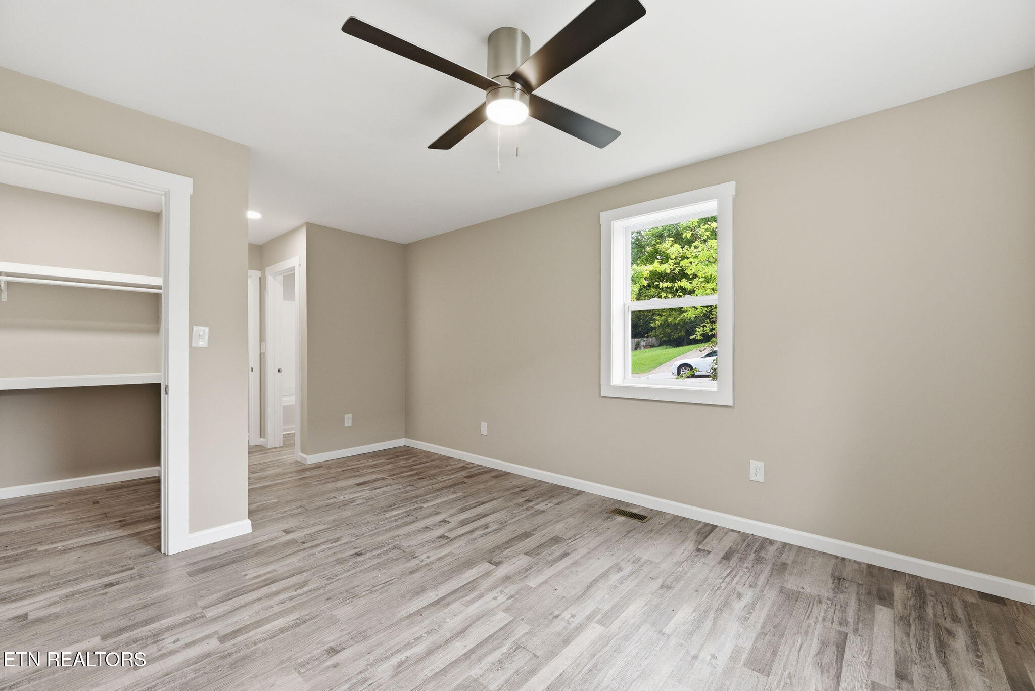 17-web-or-mls-EGlnwd2406 (11) - 2406 E Glenwood Ave, Knoxville, TN 37917, Knoxville