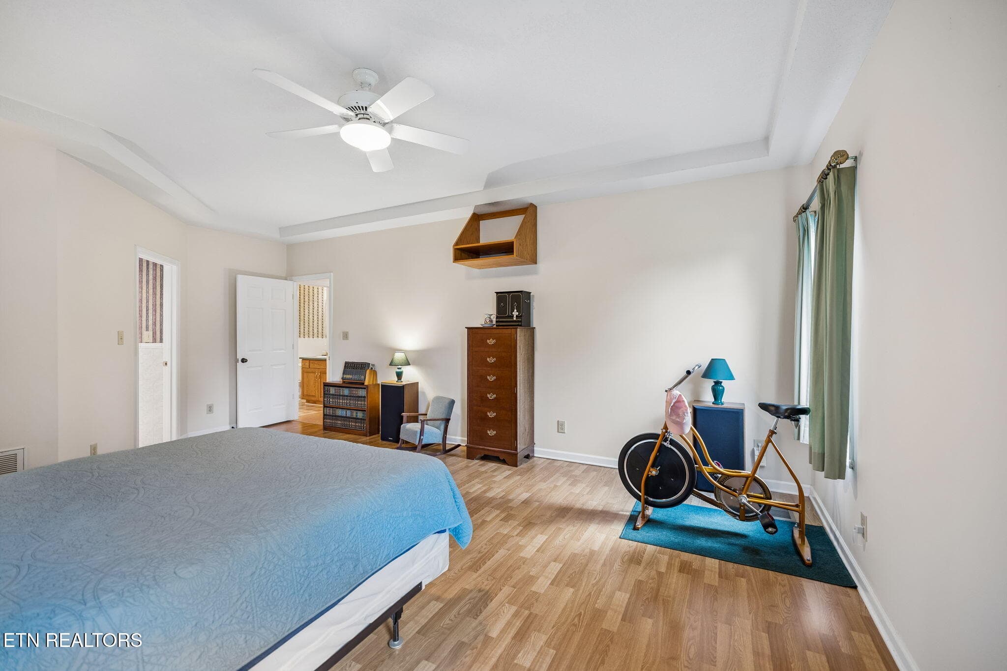 Primary suite - 937 Andover Blvd, Alcoa, TN 37701, Alcoa