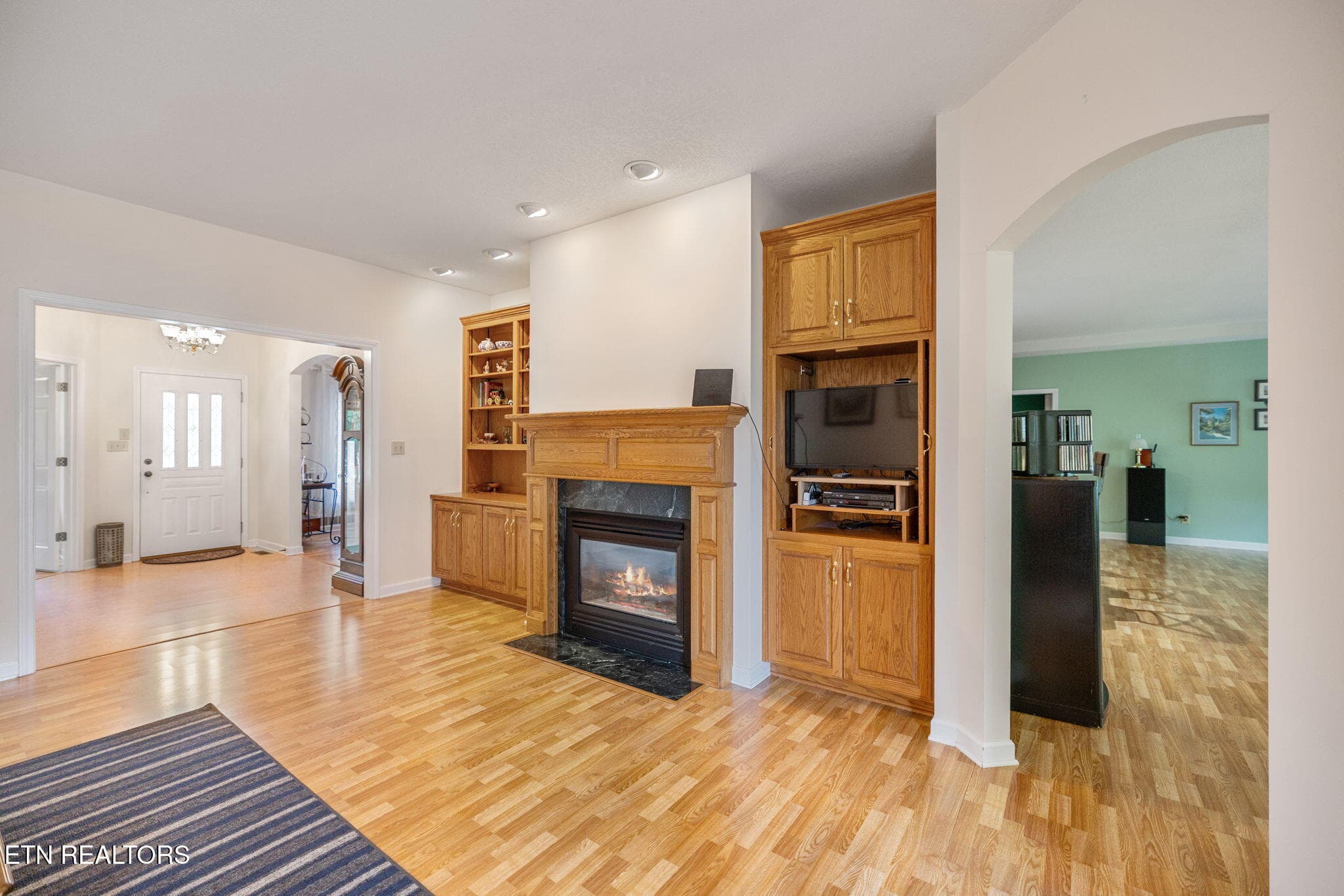 Custom built-ins - 937 Andover Blvd, Alcoa, TN 37701, Alcoa