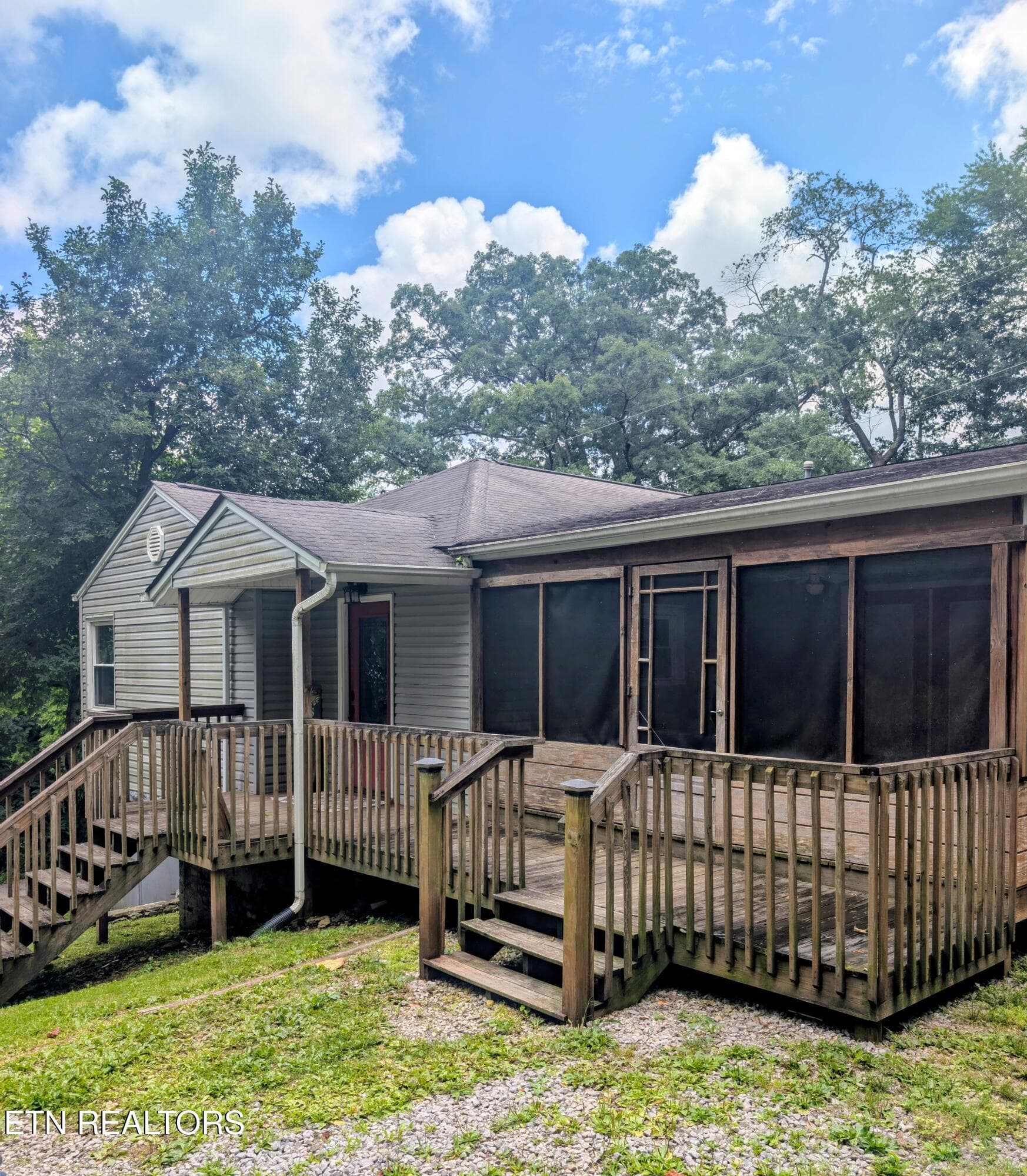 416 Georgia Ave, Pineville, KY 40977