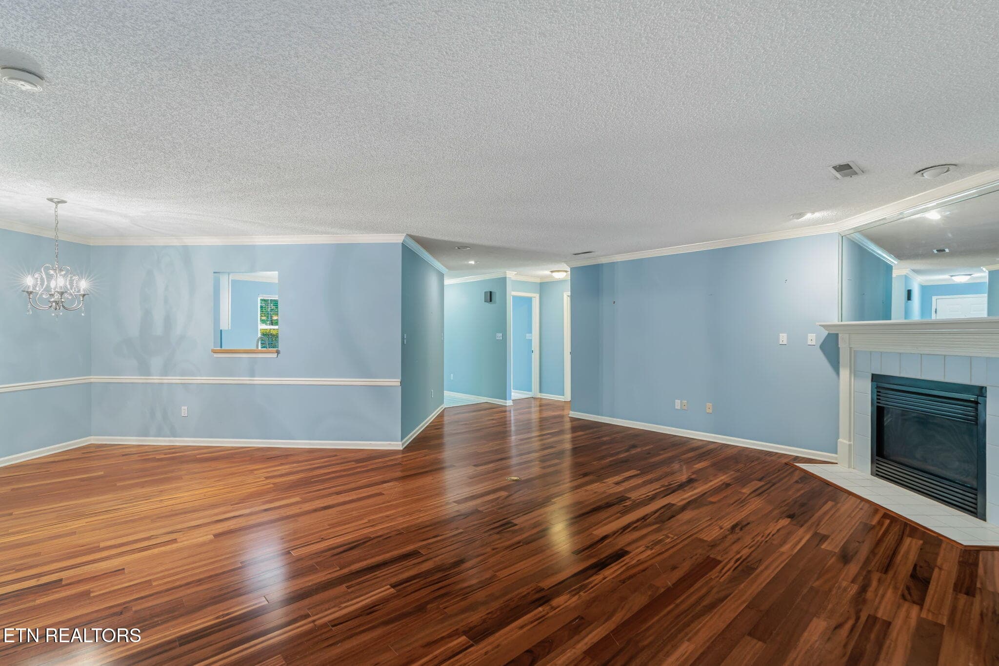 Bamboo Flooring - 715 Cedar Lane 102, Knoxville, TN 37912