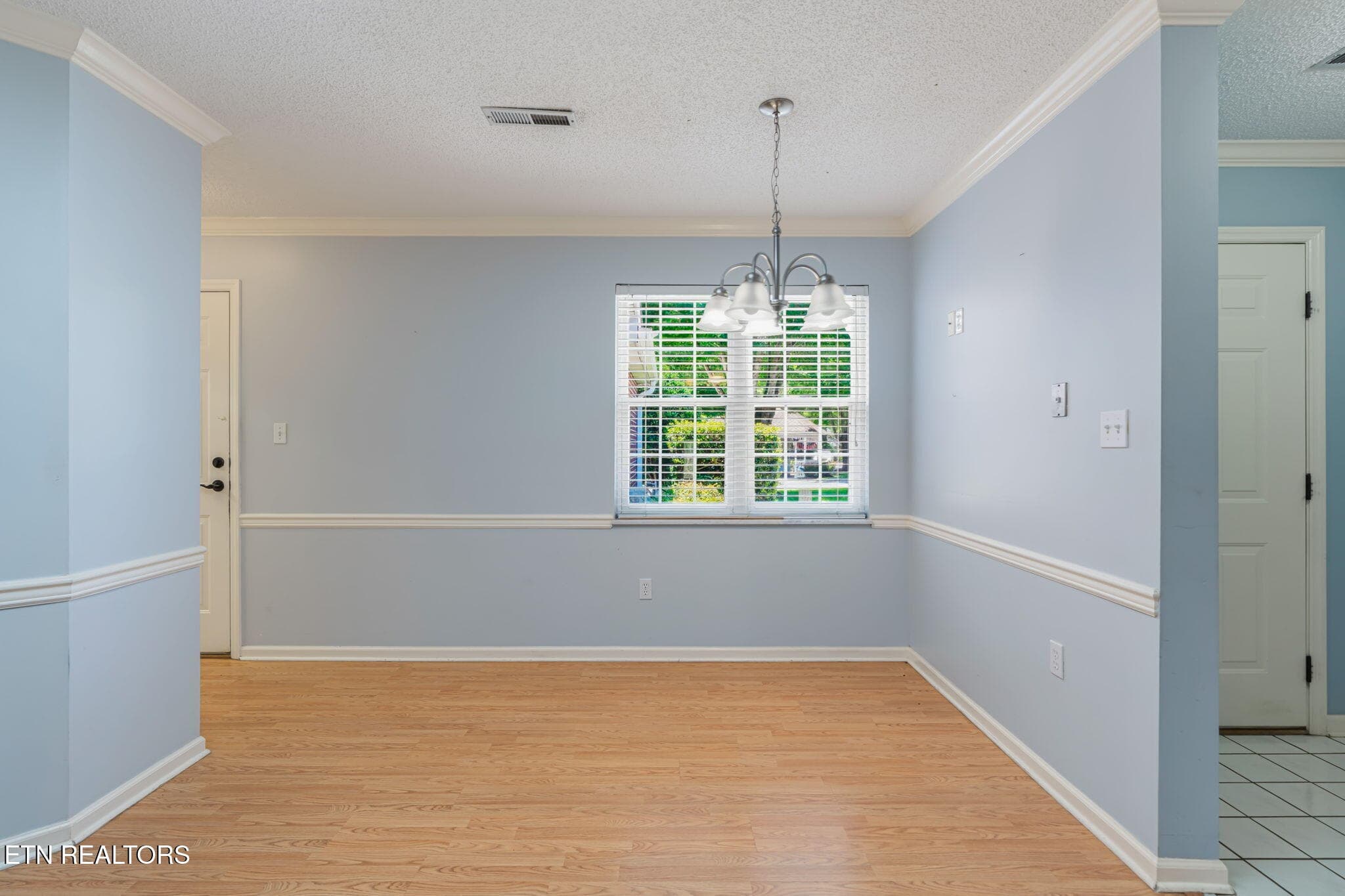 Eat-in Kitchen - 715 Cedar Lane 102, Knoxville, TN 37912