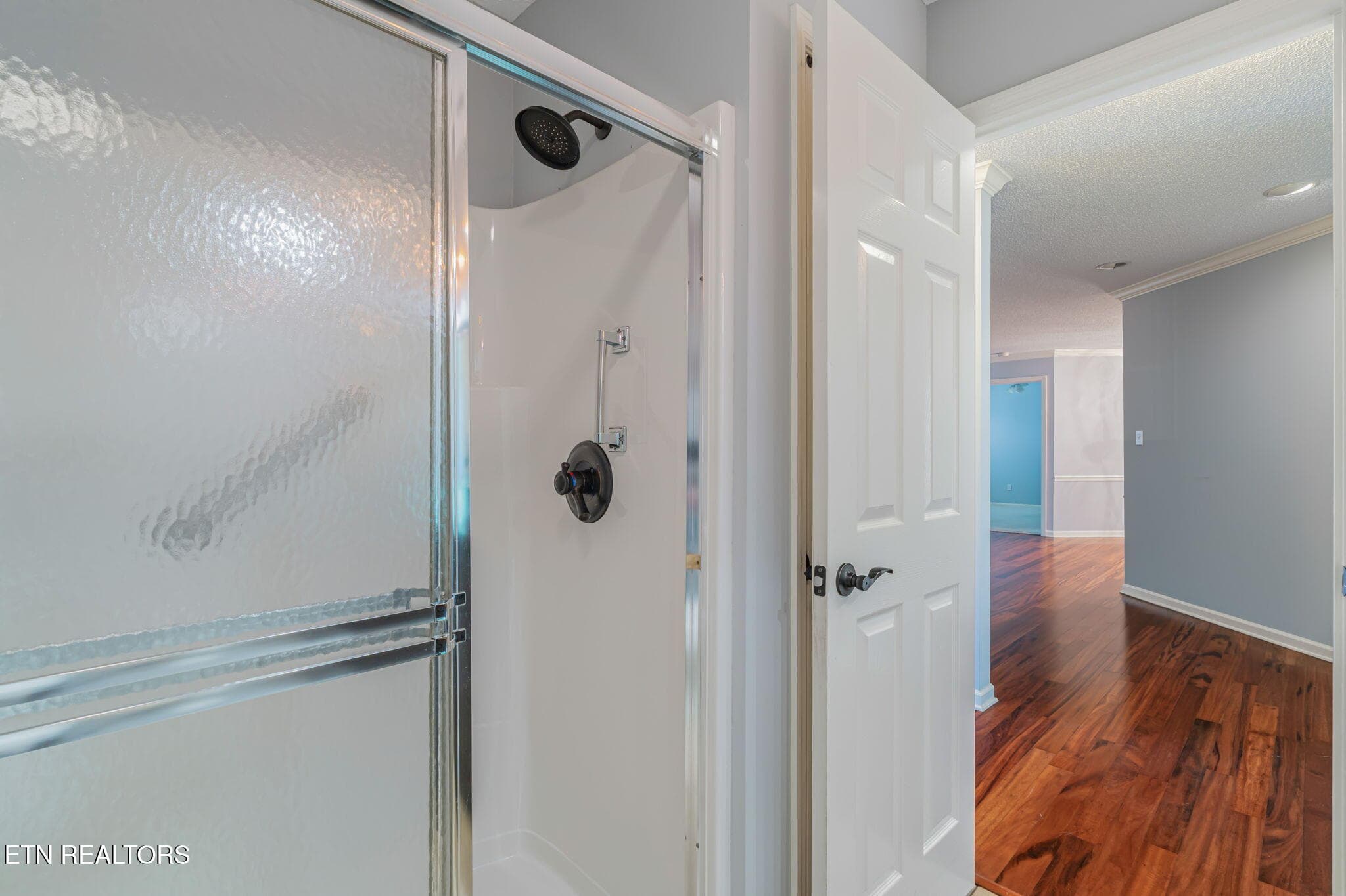 2nd Full Bath - 715 Cedar Lane 102, Knoxville, TN 37912