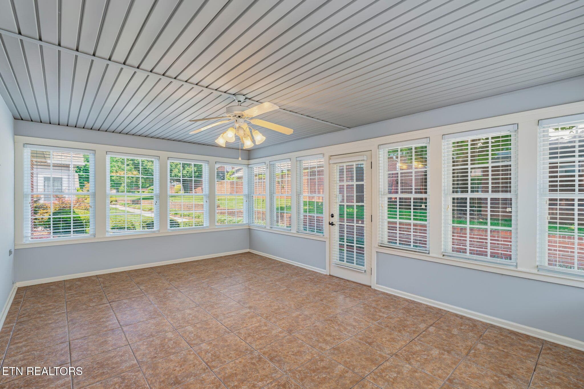 Climate-Controlled Sunroom - 715 Cedar Lane 102, Knoxville, TN 37912