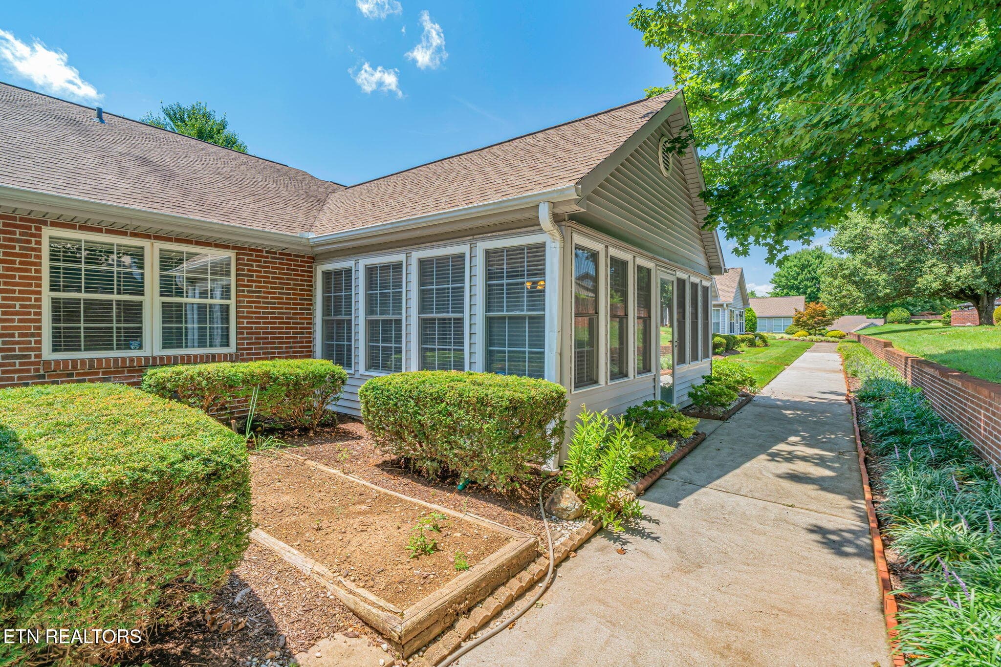 Climate-Controlled Sunroom - 715 Cedar Lane 102, Knoxville, TN 37912