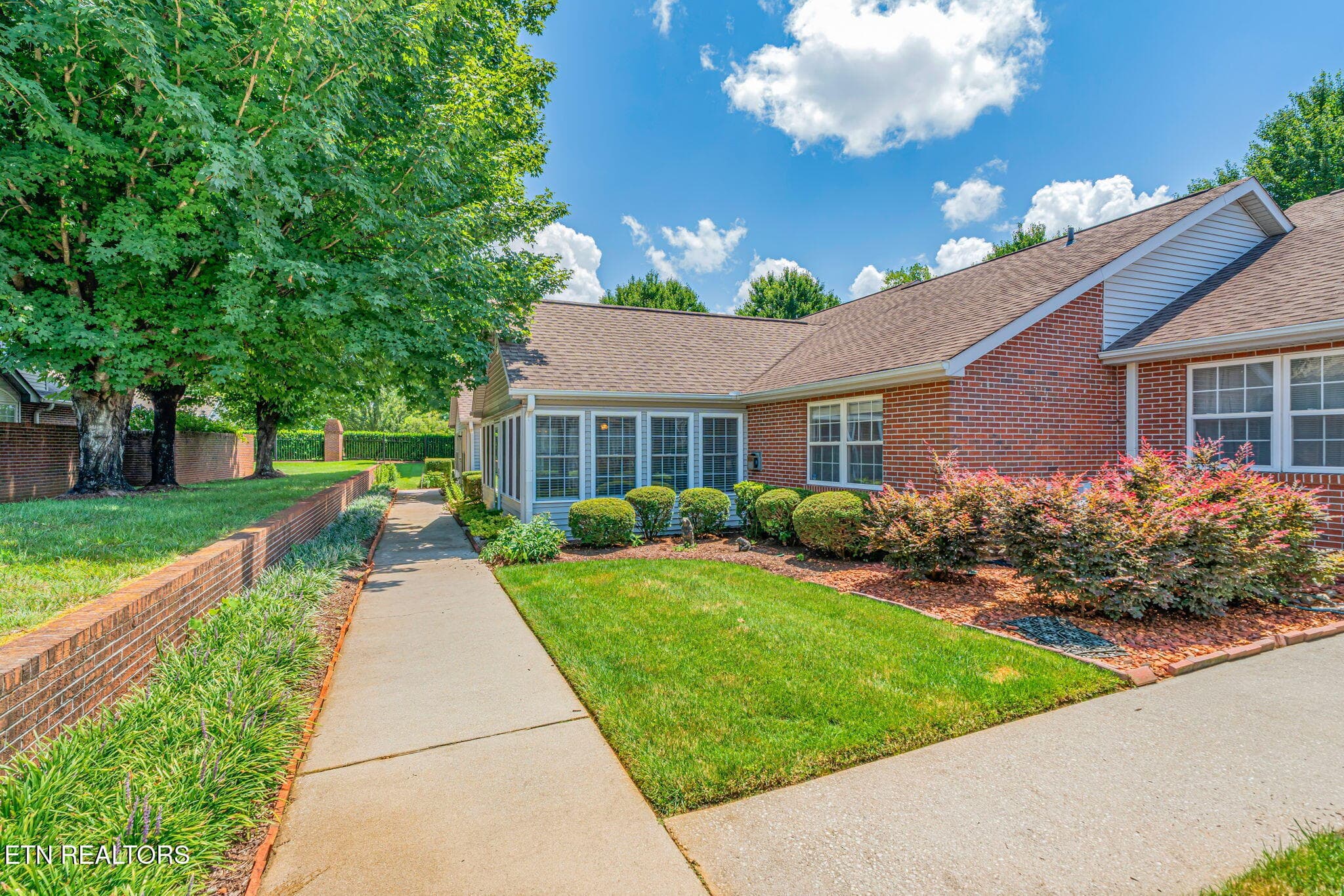 Climate-Controlled Sunroom - 715 Cedar Lane 102, Knoxville, TN 37912