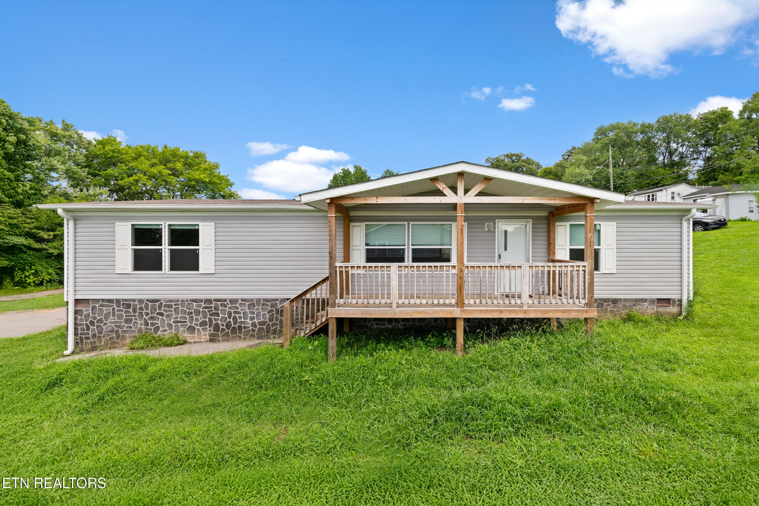 1931 Massachusetts Ave, Knoxville, TN 37921