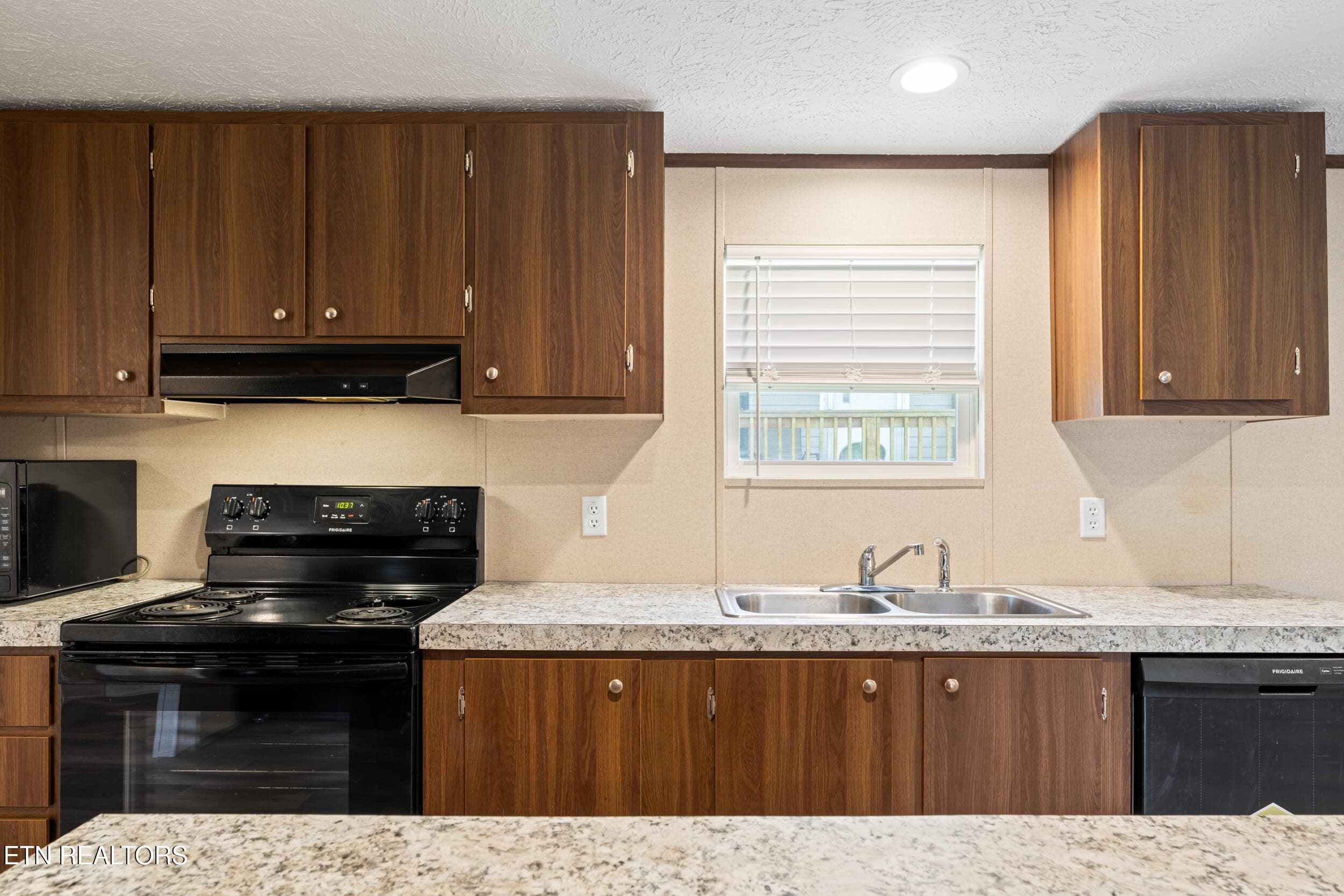1931 massachusetts ave-13 - 1931 Massachusetts Ave, Knoxville, TN 37921, Knoxville