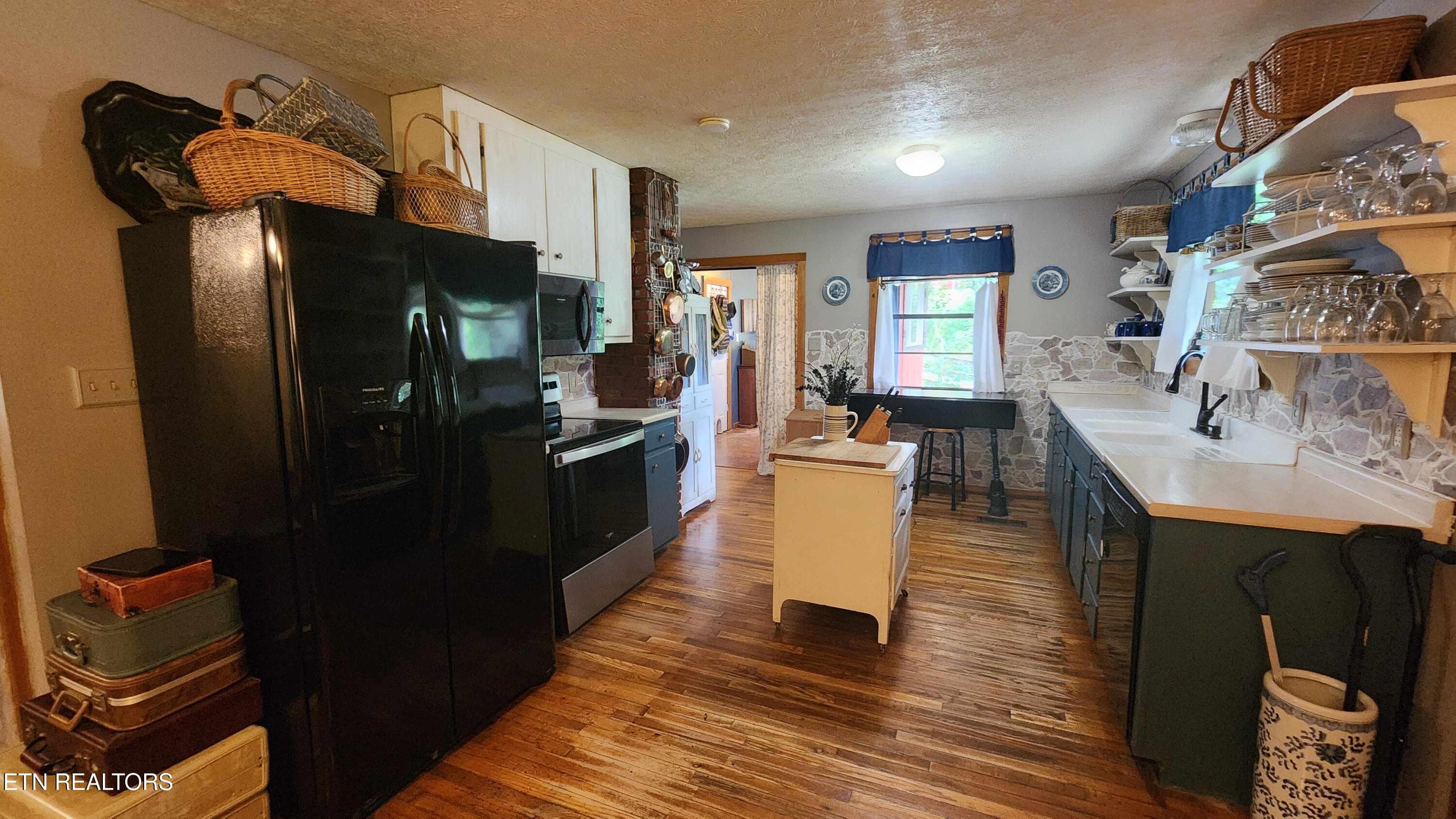 305 christain community rd -- Kitchen 2 - 340 Christian Community Rd, Livingston, TN 38570