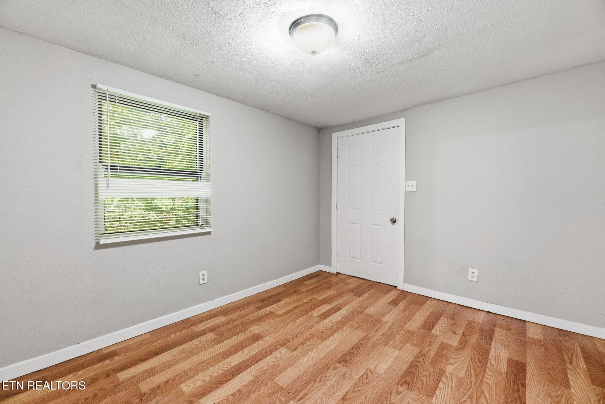9-web-or-mls-Brown 2541 (9) - 2541 Brown Ave, Knoxville, TN 37917, Knoxville
