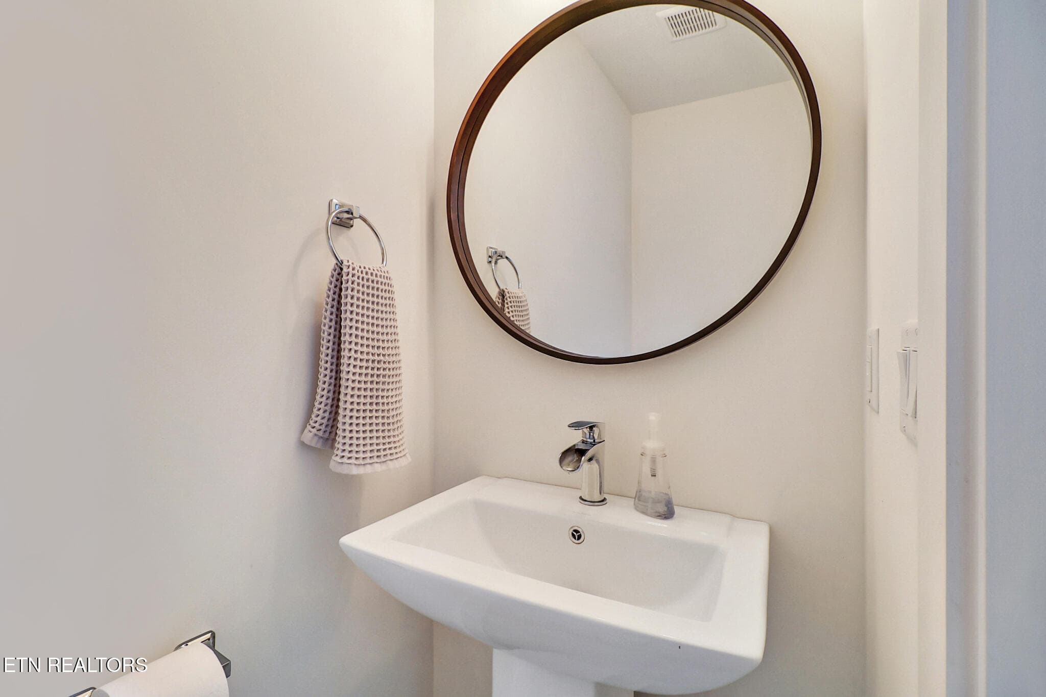 Bathroom - 322 Randolph Rd, Crossville, TN 38571