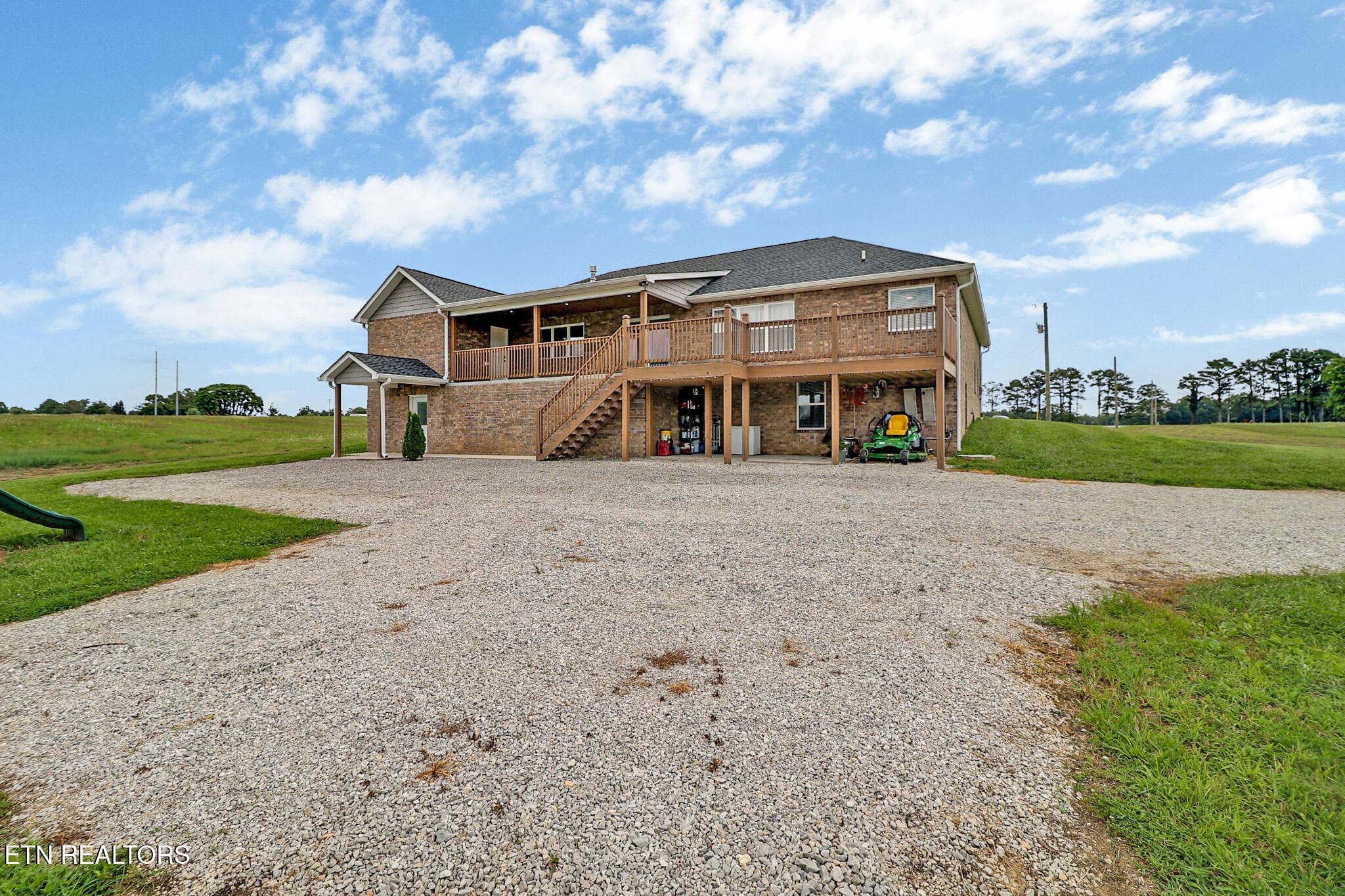 Back of House - 322 Randolph Rd, Crossville, TN 38571