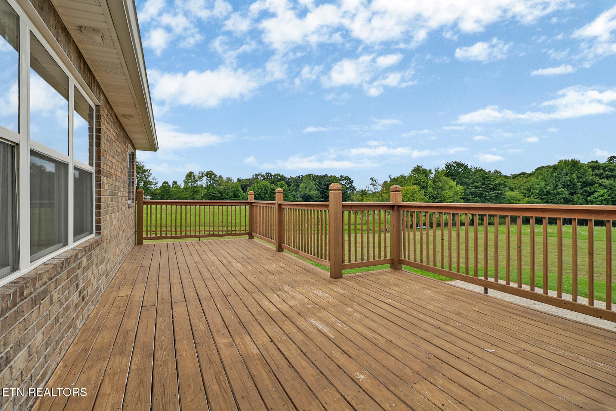 Back Deck - 322 Randolph Rd, Crossville, TN 38571