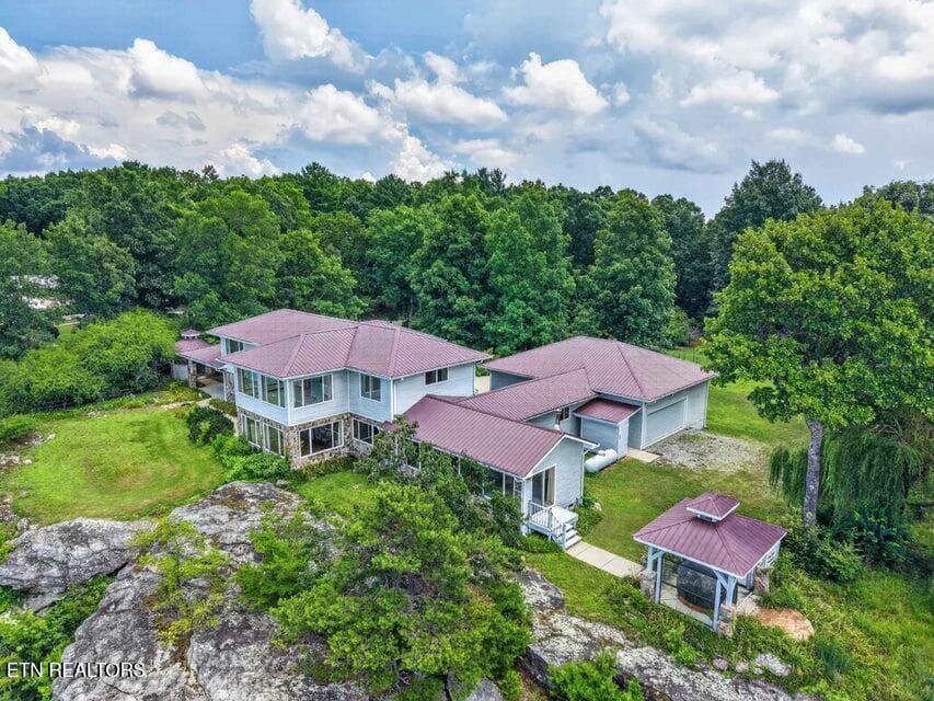 2 - 1981 Porch Rock Rd, Pikeville, TN 37367