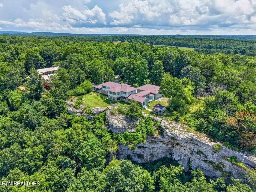 58 - 1981 Porch Rock Rd, Pikeville, TN 37367