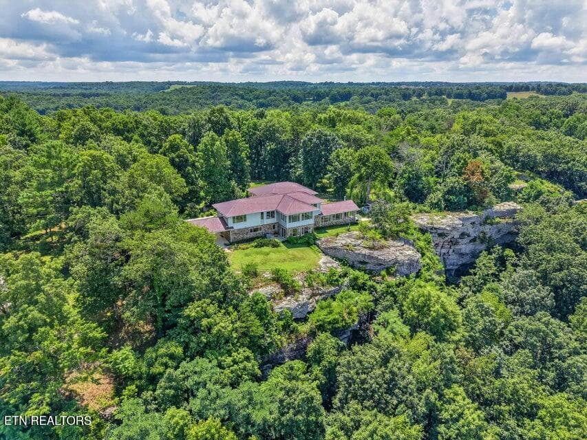 59 - 1981 Porch Rock Rd, Pikeville, TN 37367