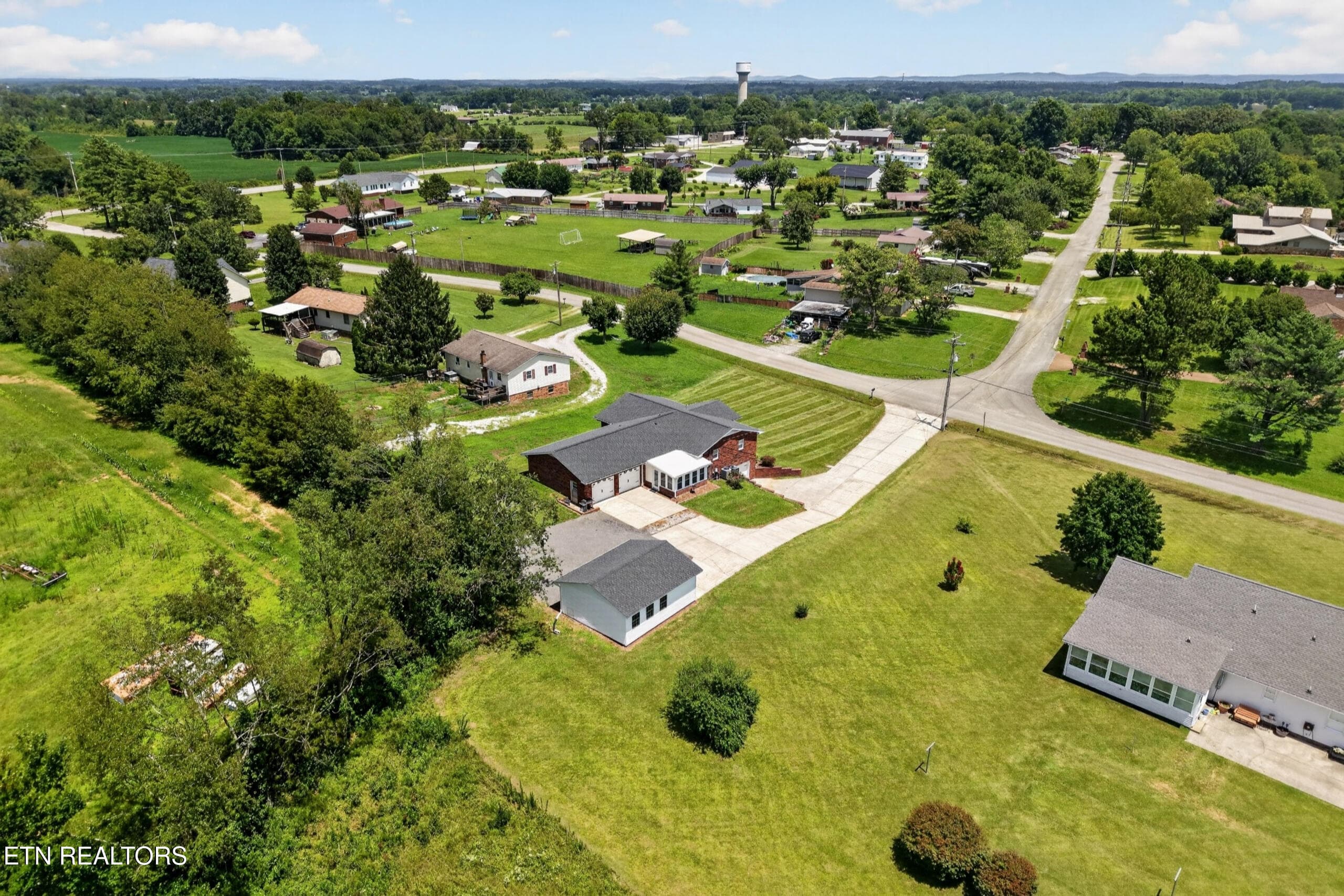 DJI_20260716022622_0055_D - 225 West Gate Drive, Baxter, TN 38544, Baxter