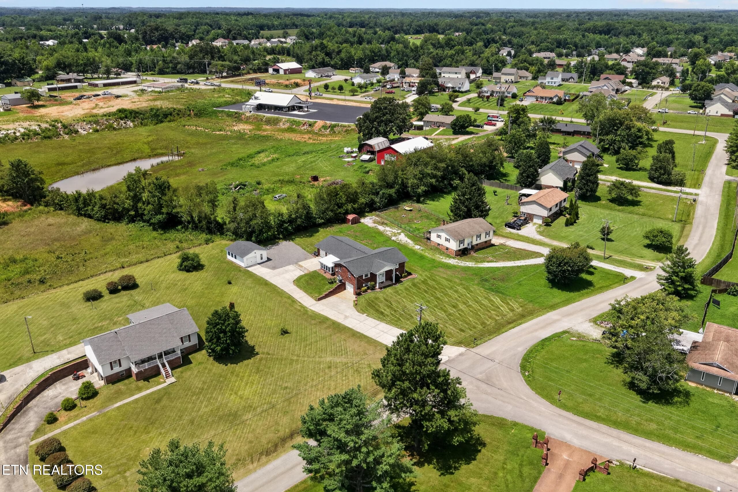 DJI_20260716023028_0061_D - 225 West Gate Drive, Baxter, TN 38544, Baxter