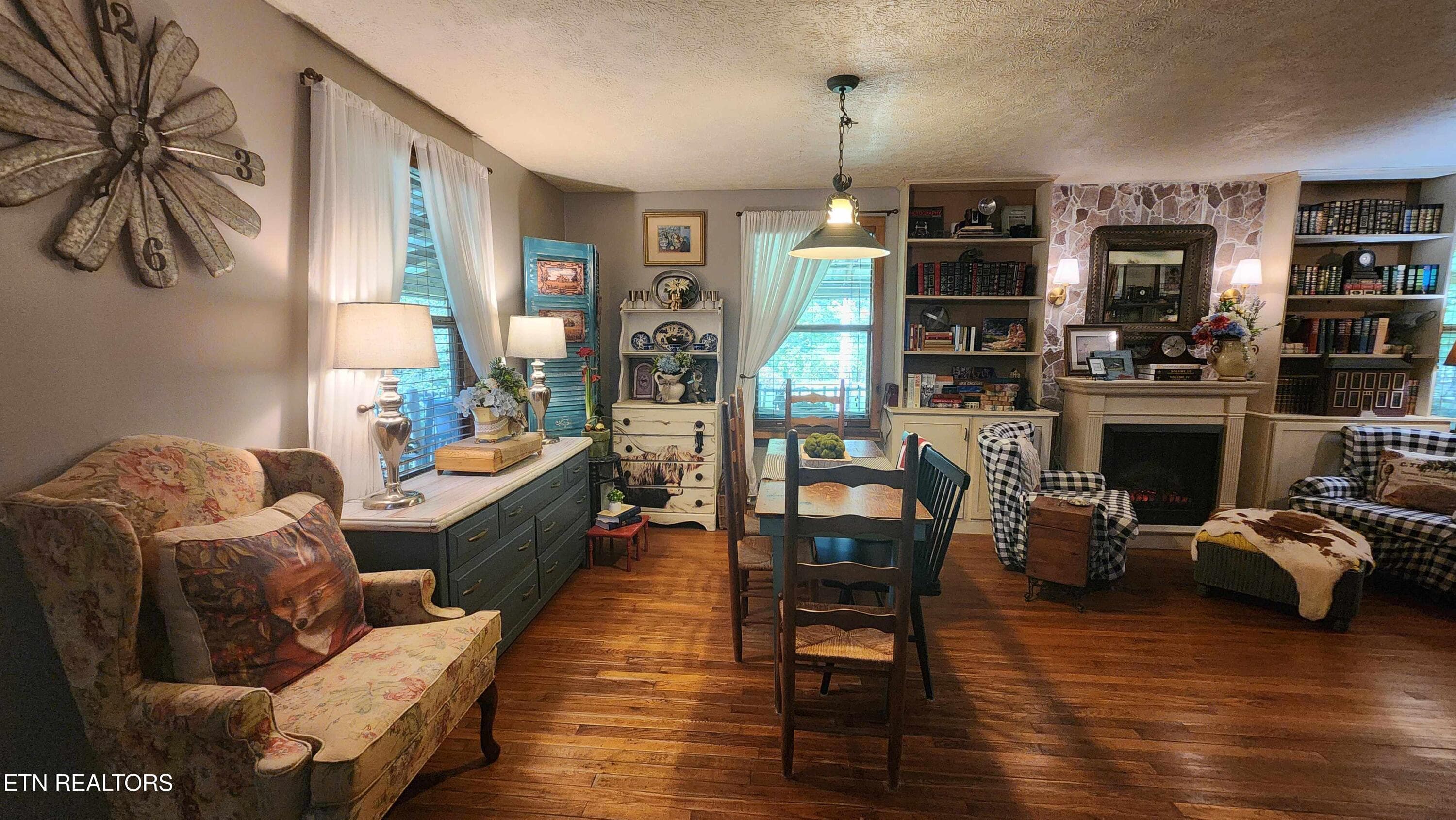 305 christain community rd -- Living roo - 340 Christian Community Rd, Livingston, TN 38570