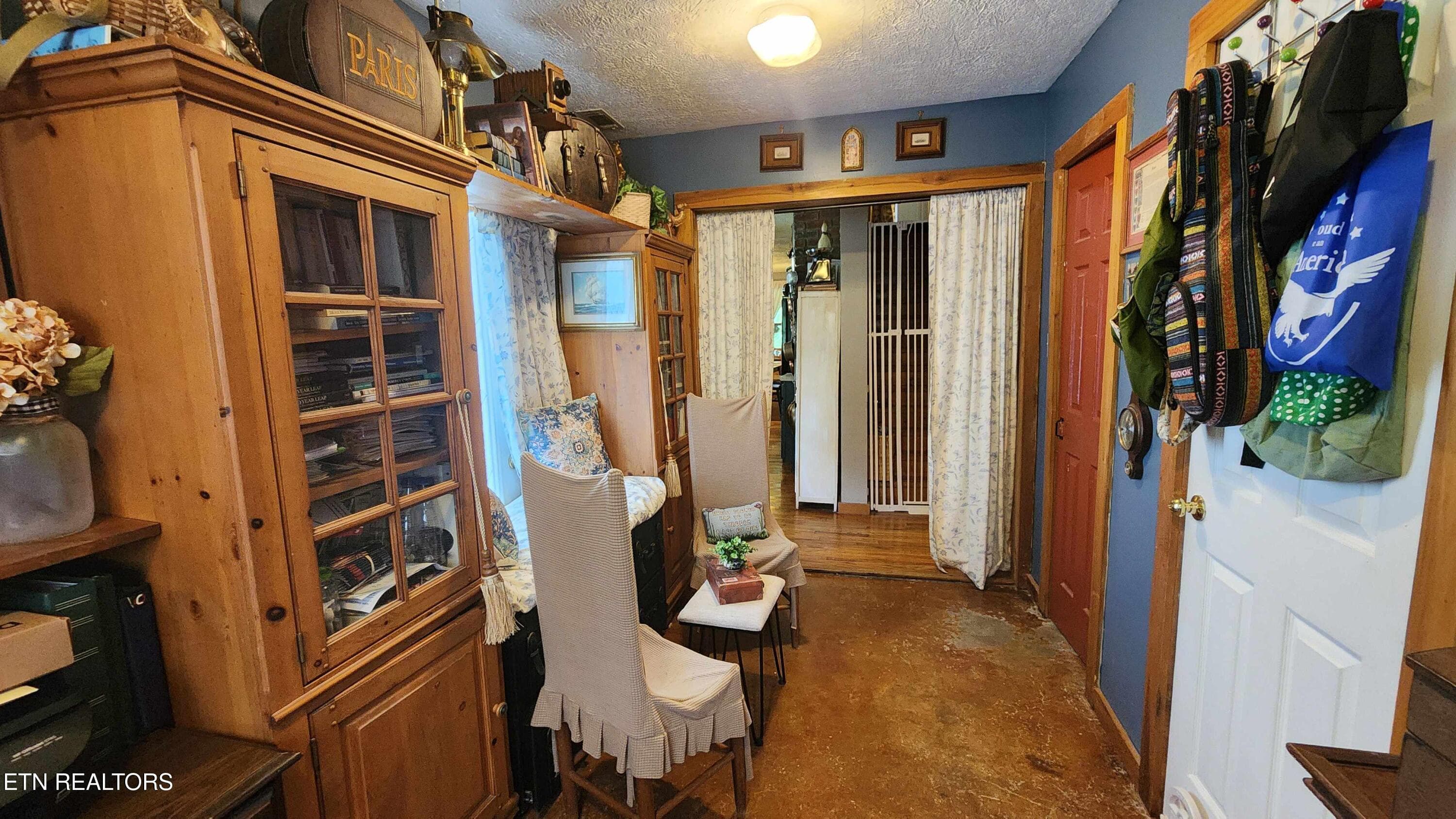 305 christain community rd -- Office 1 - 340 Christian Community Rd, Livingston, TN 38570