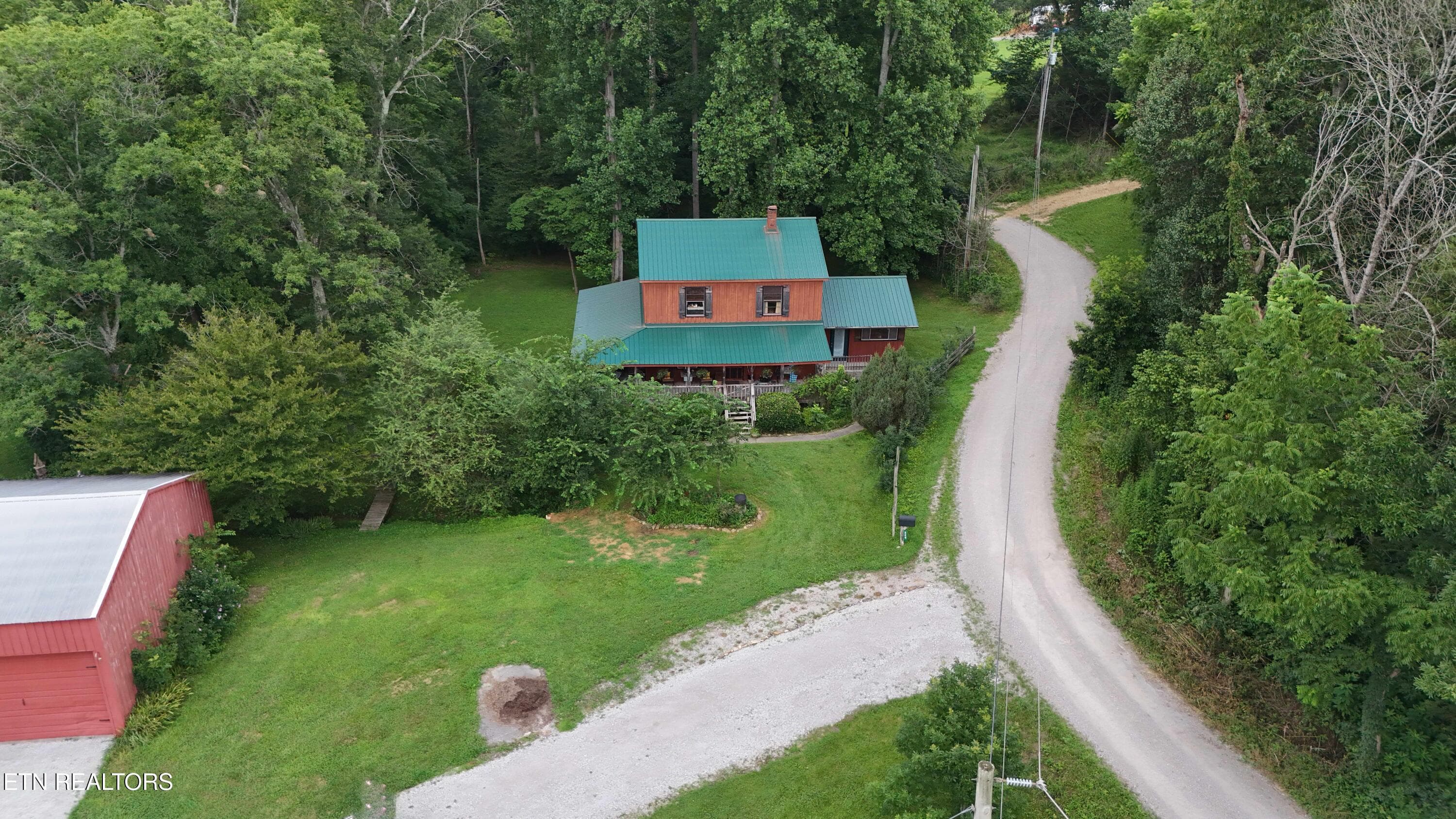 305 christain community rd -- House View - 340 Christian Community Rd, Livingston, TN 38570