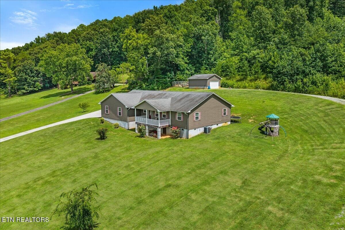 29-251 Cr 67-52 - 251 County Road 67, Riceville, TN 37370