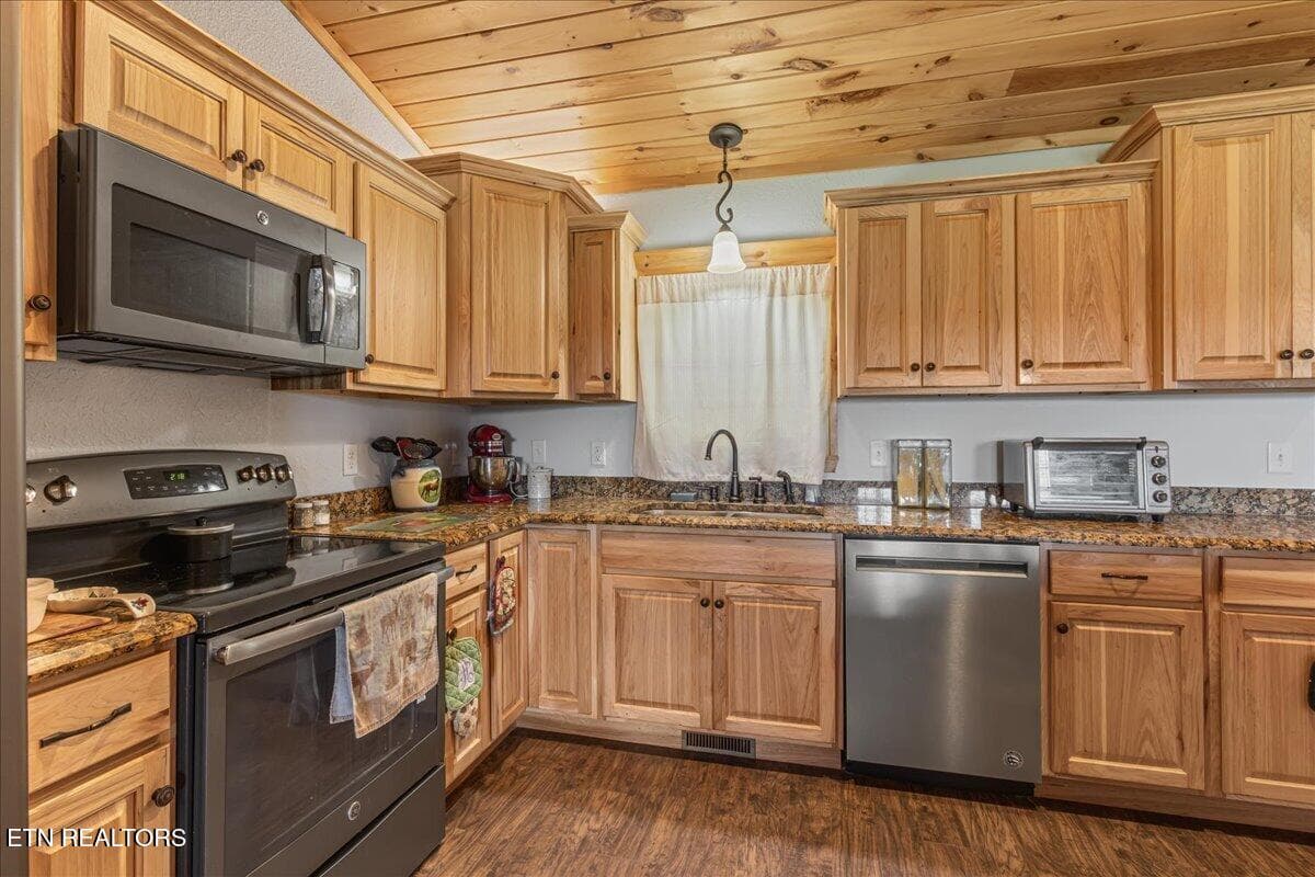 10-251 Cr 67-31 - 251 County Road 67, Riceville, TN 37370