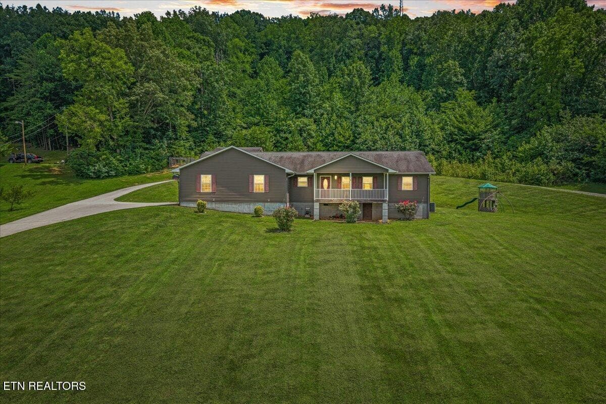 251 County Road 67, Riceville, TN 37370