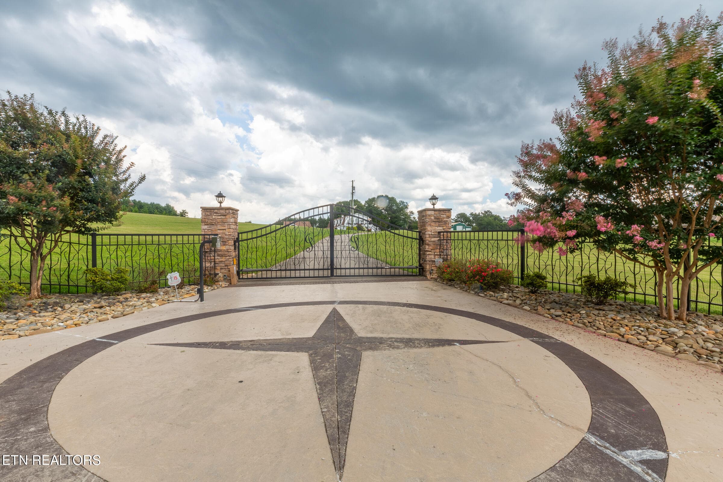 _O4A0550-HDR - 7808 Morris Rd, Knoxville, TN 37938