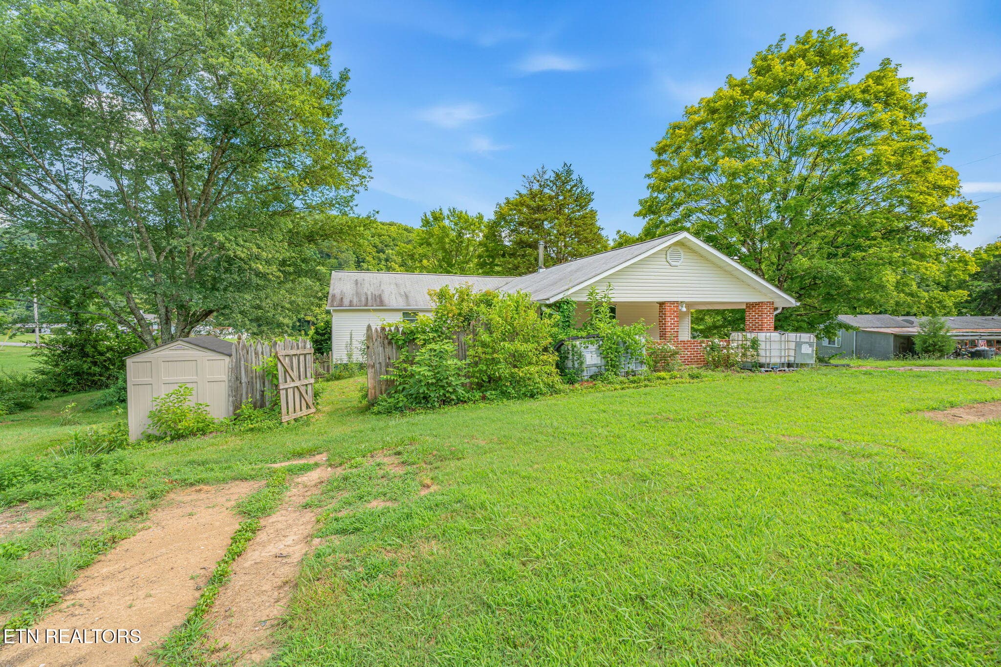 6-web-or-mls-231 Wright Road-5 - 231 Wright Rd, Oliver Springs, TN 37840, Oliver Springs