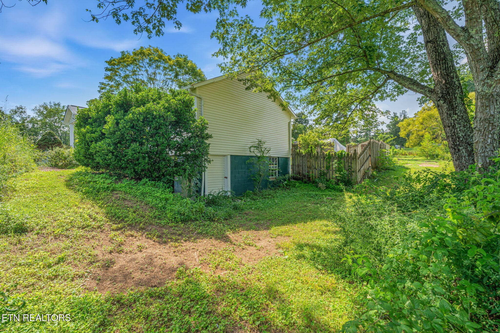 16-web-or-mls-231 Wright Road-16 - 231 Wright Rd, Oliver Springs, TN 37840, Oliver Springs