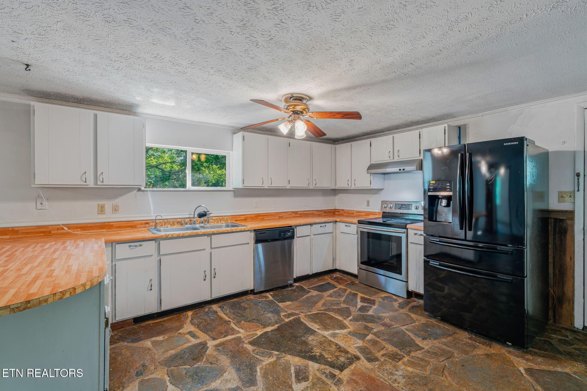 22-web-or-mls-231 Wright Road-23 - 231 Wright Rd, Oliver Springs, TN 37840, Oliver Springs