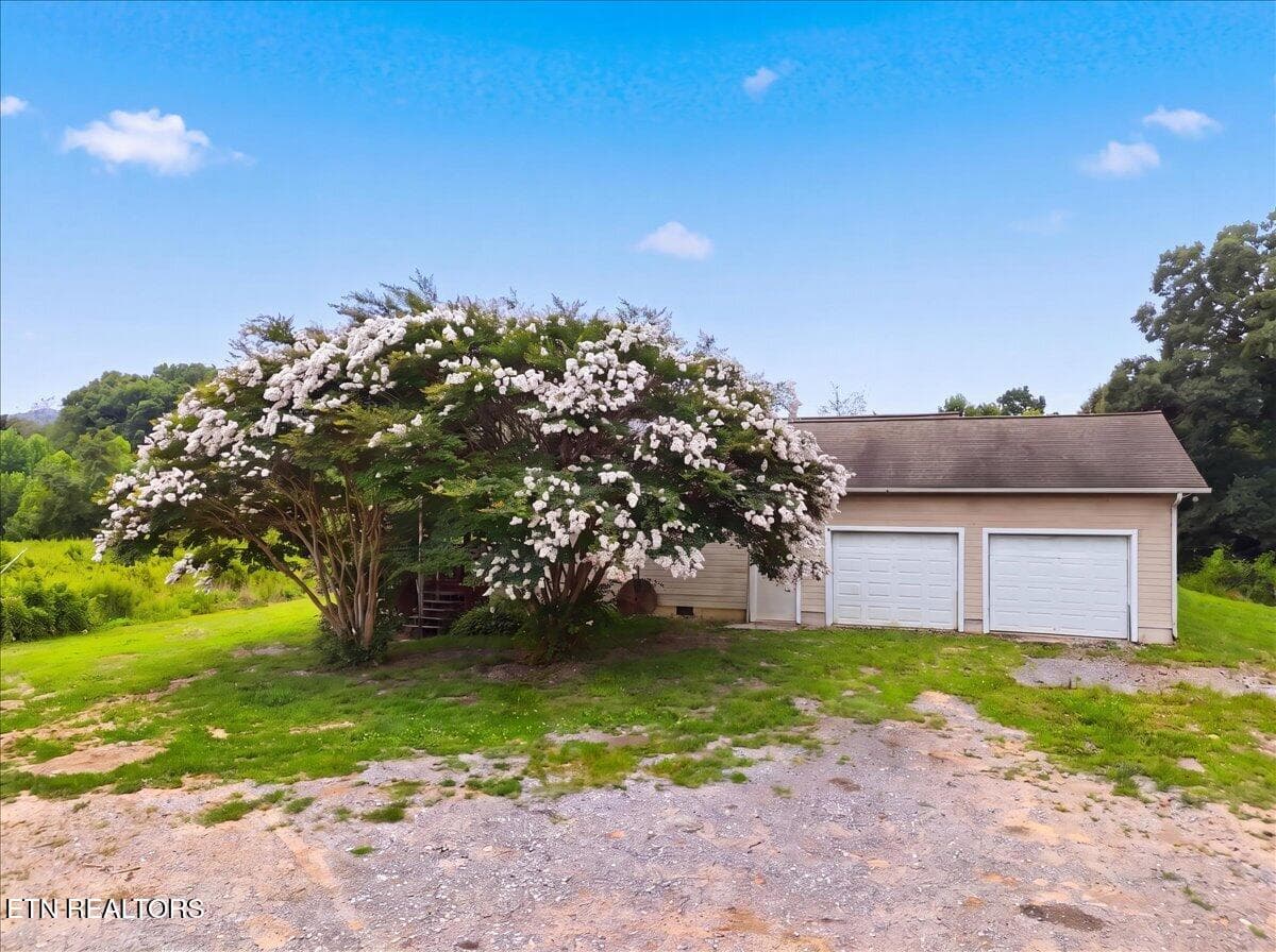 04-photo_reedit_2b67255d - 1055 Swannsylvania Rd, Dandridge, TN 37725