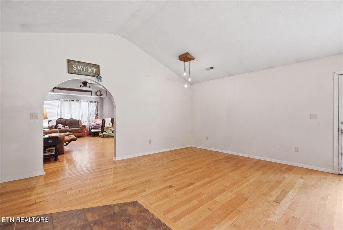 16-photo_declutter_cbb20c0a - 1055 Swannsylvania Rd, Dandridge, TN 37725